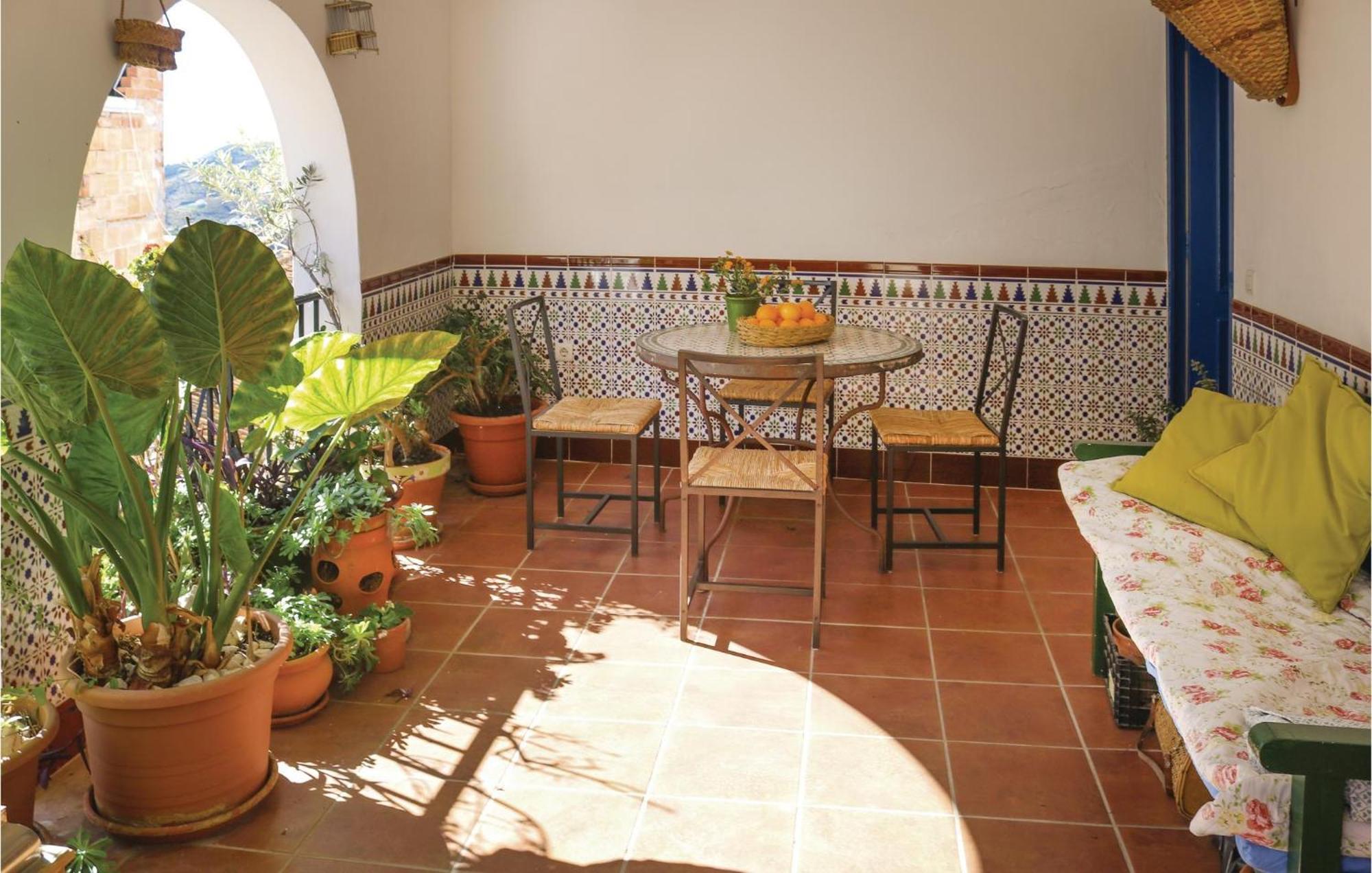 Nice Home In Canillas De Albaida With Wifi Екстериор снимка